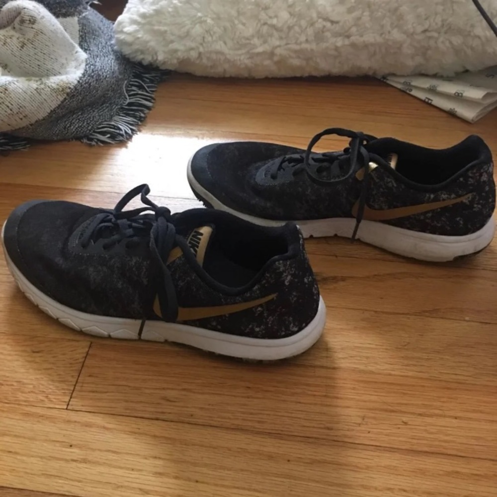 Women’s Nike running shoes